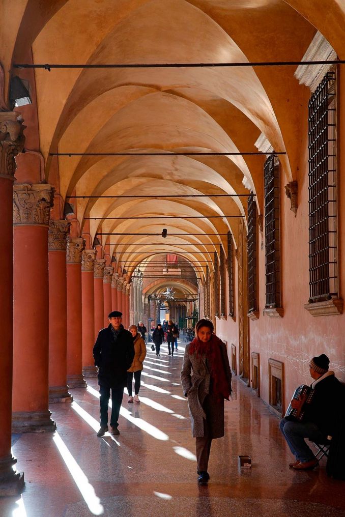 Portikais – jie tęsiasi apie 40 km – per lietų galima apeiti visą miestą nesušlapus