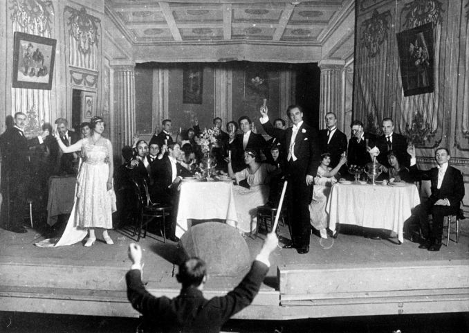 G. Verdi operos „Traviata“ pirmojo veiksmo scena Valstybės teatre (Kaune). 1920 m.