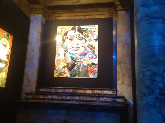 Vietoje altoriaus bažnyčioje visą mados savaitę akina plakatas su aktore Sophia Loren