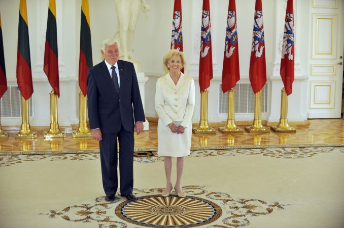 Alma Adamkienė, Valdas Adamkus