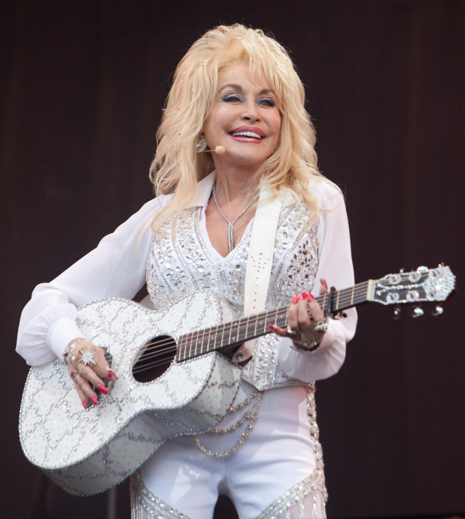JAV kantri muzikos žvaigždė Dolly Parton paskelbta Gineso pasaulio rekordų ikona