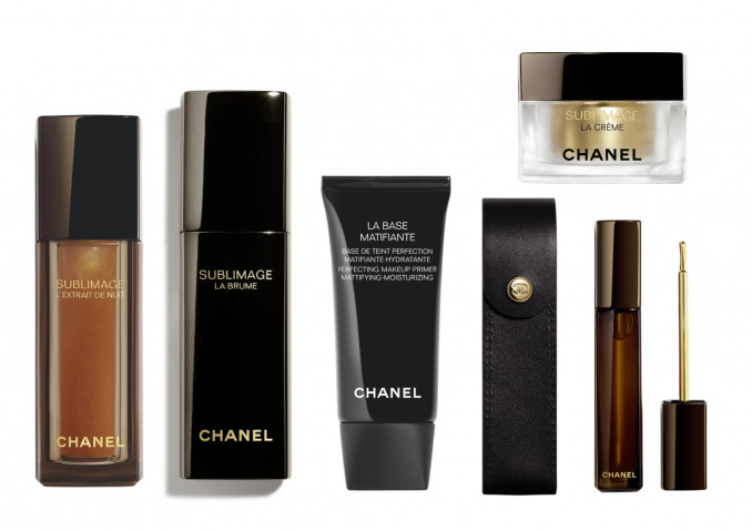 Veido eliksyras „Sublimage L'extrait De Nuit“, veido dulksna „Sublimage La Brume“, matinio efekto bazė „La Base Matifiante“, lūpų aliejus „Sublimage L'extrait Huile Lèvres“, veido kremas „Sublimage La Crème Texture Universelle“,