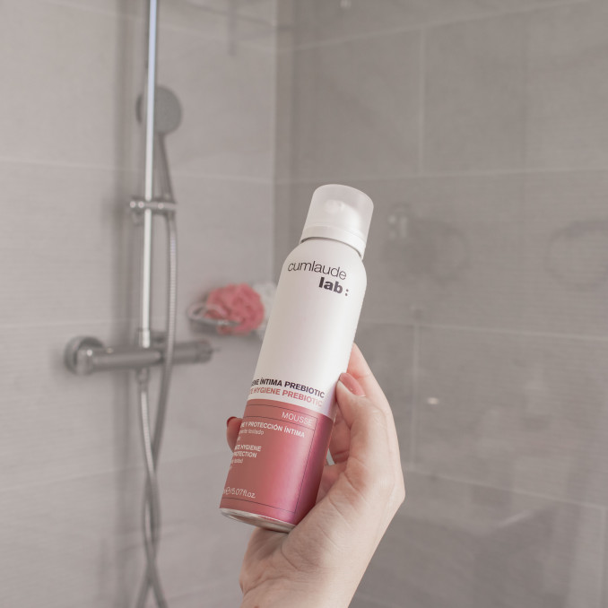 Švelnaus poveikio intymios higienos valomosios putos PREBIOTIC