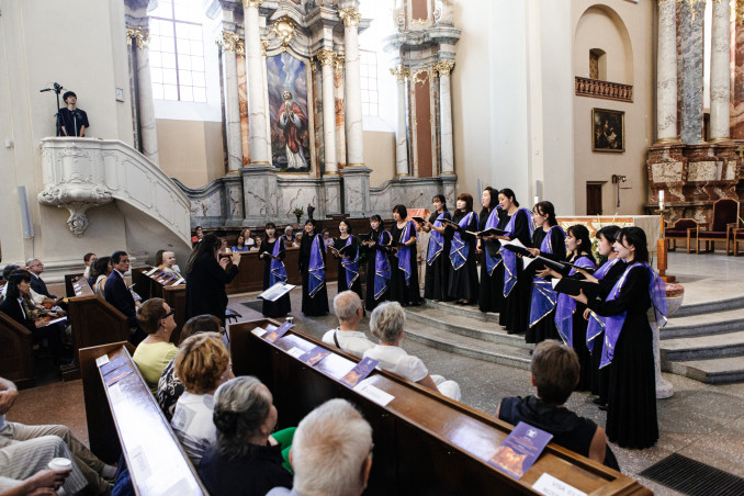 Kazickų šeima Vilniui Šv. Kazimiero bažnyčioje dovanoja netikėtus vargonų muzikos koncertus