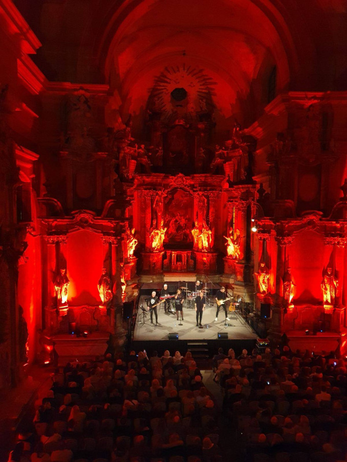 Česlovas Gabalis ir grupė „Pelenai“