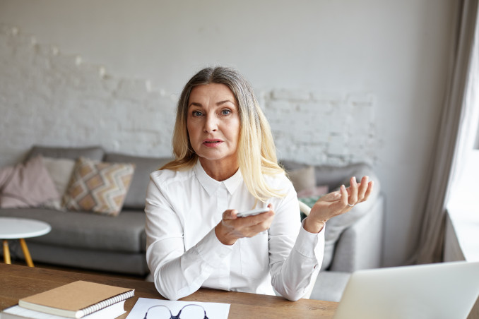 Kurios plaukų spalvos nebepuošia po 50-ies