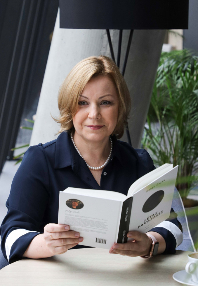 Dr. Helga Marija Kauzonė