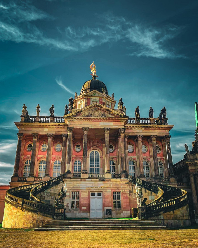 Postdamo universiteto fakulteto pastatas