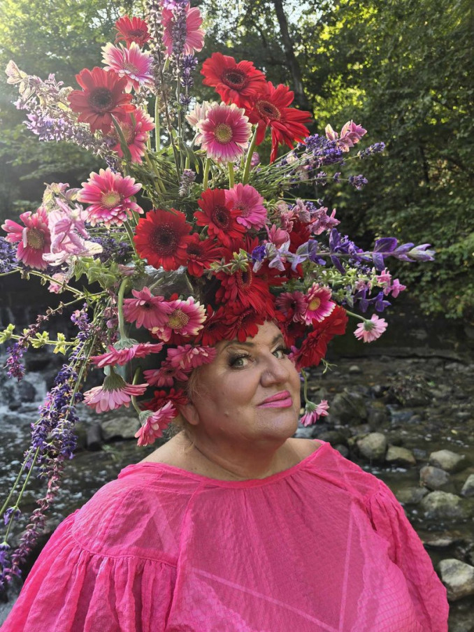 60-metė Daina Bilevičiūtė sužibėjo tarptautiniame konkurse: nurungė net jaunutes konkurso dalyves