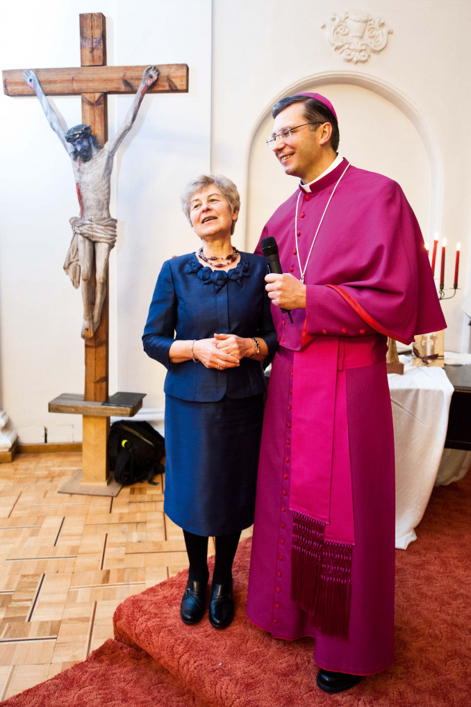 Arkivyskupas Kęstutis Kėvalas su mama
