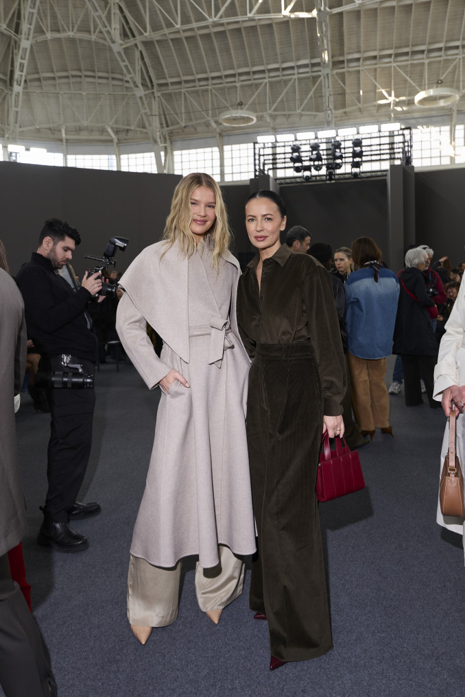 Asta Meschino sužibo Milane: su kitomis užsienio garsenybėmis stebėjo „Max Mara” madų šou