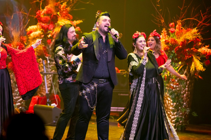 Su Madonna dirbęs V.Kolpakov Lietuvos scenose pasirodys su SARE ROMA ir Ištvanu Kvik